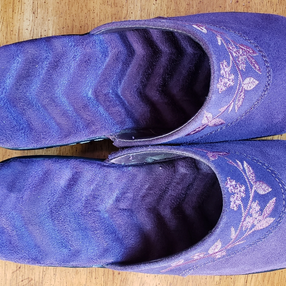 Hush Puppies Purple Shoes / Clogs
